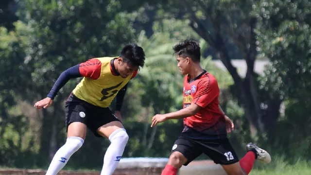 Ingin Lanjutkan Tren Positif, Pemain Arema FC Digembleng - GenPI.co JATIM