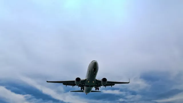 Harga Tiket Pesawat Surabaya-Bali Murah Februari, Yuk Gas! - GenPI.co JATIM