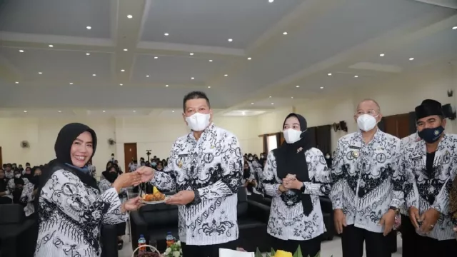 Hari Guru, ini Permintaan Wakil Bupati Malang kepada PGRI - GenPI.co JATIM