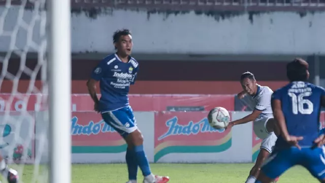 Sukses Taklukkan Persib Bandung, Arema FC Naik ke Posisi 2 Liga 1 - GenPI.co JATIM
