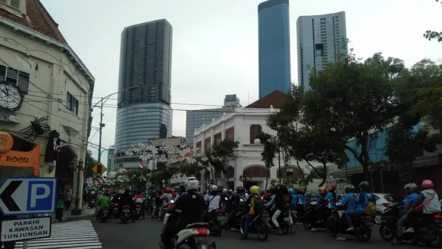 DPRD Surabaya Pelototi 51 Bangunan yang Belum Dilengkapi SLF - GenPI.co JATIM