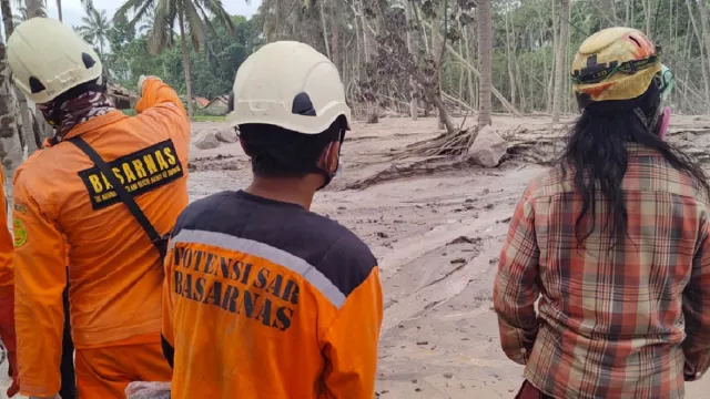 Hari Ini 6 Orang Meninggal Korban Erupsi Gunung Semeru Ditemukan - GenPI.co JATIM