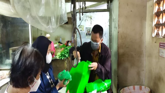 Pemkot Surabaya Kurangi Sampah Plastik, 3 Pasar ini Jadi Sasaran - GenPI.co JATIM
