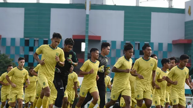 Pelatih Persebaya Punya Target Khusus Saat Lawan Bali United - GenPI.co JATIM