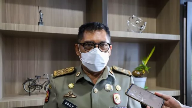Tak Ingin Kecolongan, Satpol PP Surabaya Patroli Cegah Tawuran - GenPI.co JATIM