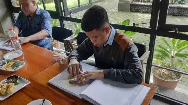 Dosen UB Malang Ciptakan Story Acessible bagi Mahasiswa Tunanetra - GenPI.co JATIM