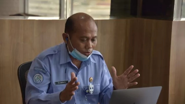 Republik Lele Kediri, Model Bisnisnya Dipuji KKP - GenPI.co JATIM Republik Lele Kediri, Model Bisnisnya Dipuji KKP - GenPI.co JATIM