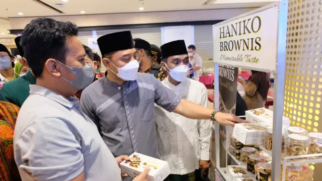 Buka Festival Ramadan, Eri Bocorkan Kondisi Ekonomi Surabaya - GenPI.co JATIM
