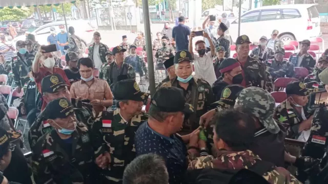 Acara Deklarasi IKA Ansor Jatim Berujung Ricuh - GenPI.co JATIM