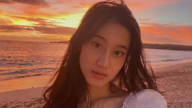 Kecantikan Bidadari Cantik Asal Malang ini Mampu Bius Penonton - GenPI.co JATIM Kecantikan Bidadari Cantik Asal Malang ini Mampu Bius Penonton - GenPI.co JATIM