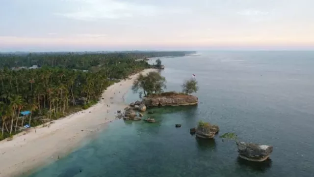 1,4 Ton Berhasil Dikumpulkan dari Pantai Teleng Ria Pacitan - GenPI.co JATIM