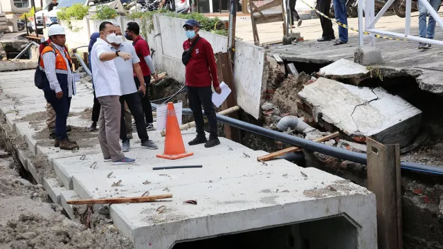 Tenang, Eri Cahyadi Punya Skema Atasi Banjir Tengah Kota Surabaya - GenPI.co JATIM