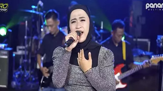 Bidadari Jombang, Suara Emasnya Menggetarkan Jiwa - GenPI.co JATIM Bidadari Jombang, Suara Emasnya Menggetarkan Jiwa - GenPI.co JATIM