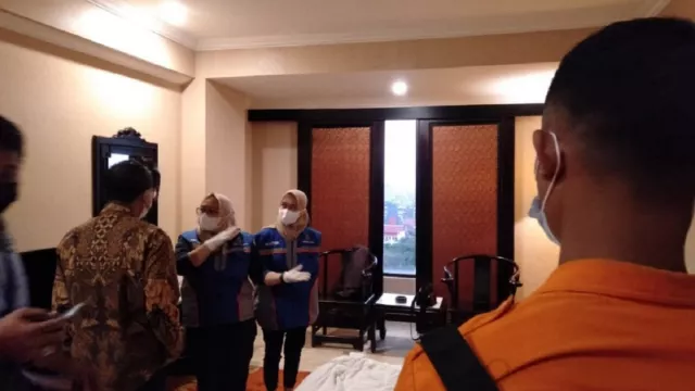 Seorang Tamu Hotel di Surabaya Tak Kunjung Keluar, Dicek Ternyata - GenPI.co JATIM
