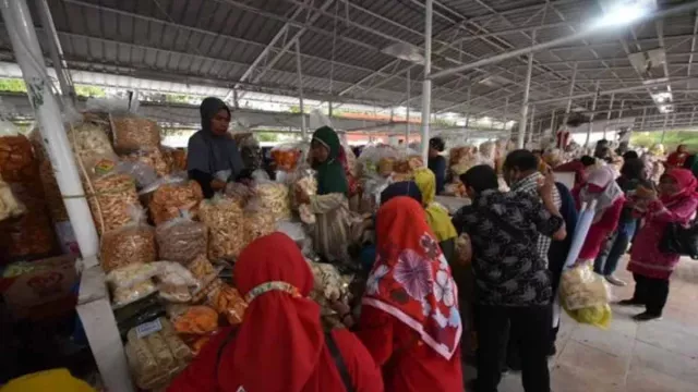 Rek Ayo Rek, Bantu UMKM Kenjeran Surabaya Raup Omzet Jutaan Rupiah - GenPI.co JATIM