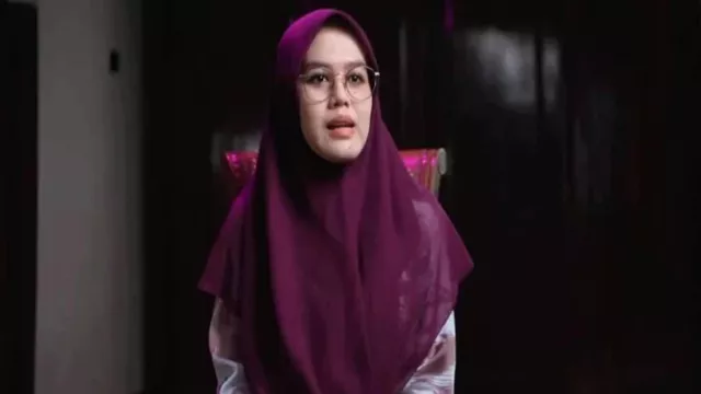 Profil Ning Imaz, Putri Kiai Ponpes Lirboyo, Rutin Berdakwah Melalui Media Sosial - GenPI.co JATIM