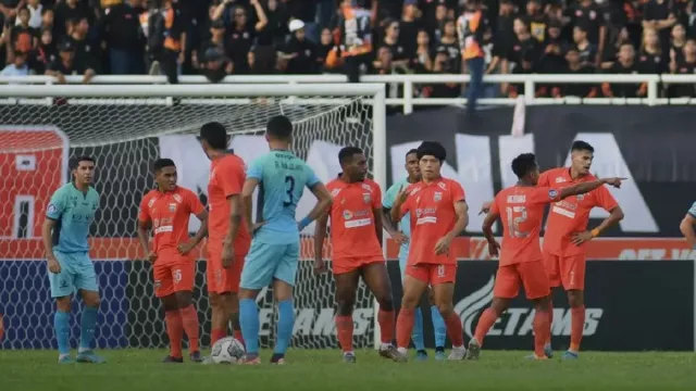 Mengejutkan, Borneo FC Gulung Madura United dengan Skor Telak - GenPI.co JATIM