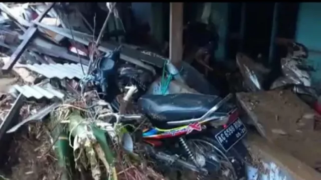 Banjir dan Tanah Longsor di Trenggalek Meluas, 11 Kecamatan Terdampak - GenPI.co JATIM