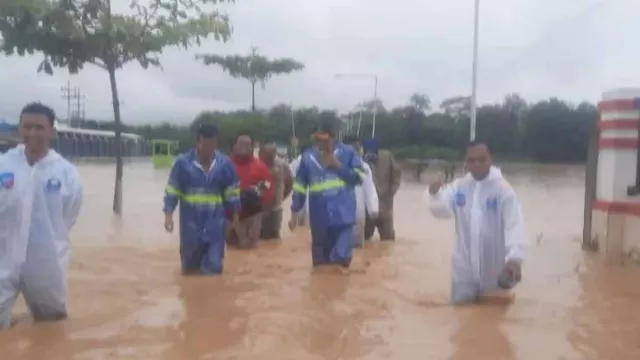 Banjir di Trenggalek, RSUD dr Soedomo Tutup - GenPI.co JATIM
