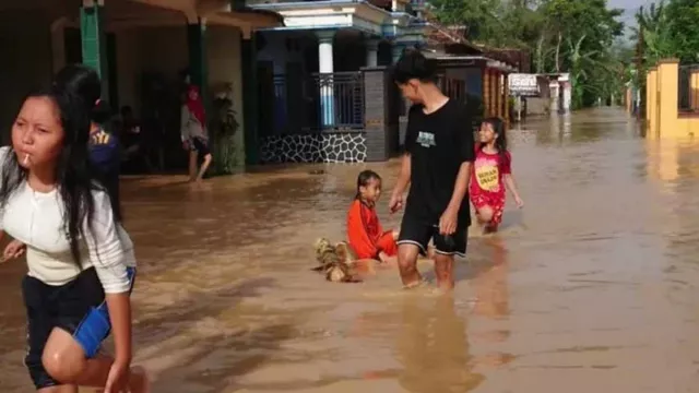 8 Desa di Tulungagung Terendam Banjir, Air Kiriman Dari Trenggalek - GenPI.co JATIM