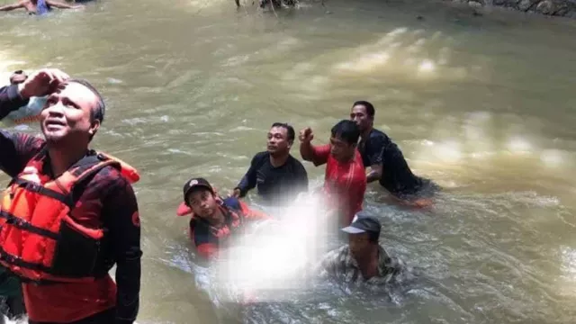 Nasib Malang Remaja Sampang Tercebur di Sungai, Simak Kronologi Lengkapnya - GenPI.co JATIM