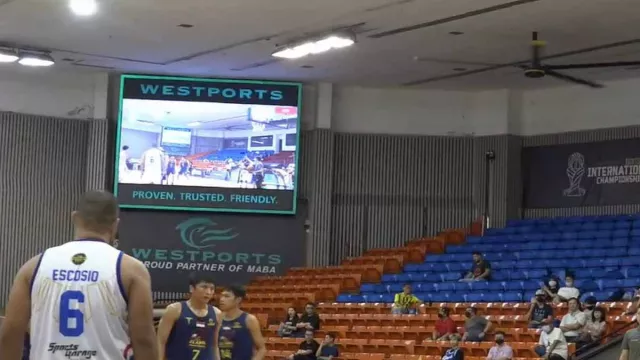 Elang Pacific Caesar Keok Lawan MBC Basketball Club di Filbasket 2022 - GenPI.co JATIM