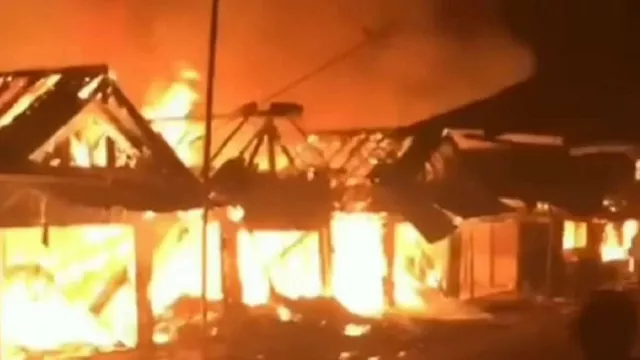 Fakta Kebakaran Pasar Kesamben Blitar, Sempat Ada yang Mendengar Ledakan - GenPI.co JATIM