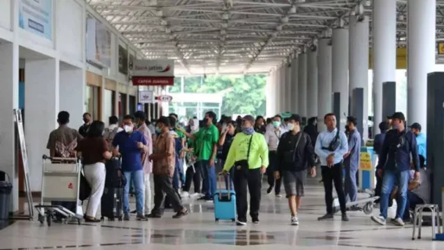 Penumpang di Bandara Juanda Naik 70 Persen, Puncaknya Diprediksi Sehari Jelang Nataru - GenPI.co JATIM