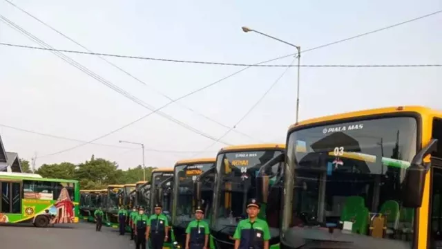Antusias Warga Tinggi, Bus Trans Jatim Ditambah 10 Unit - GenPI.co JATIM