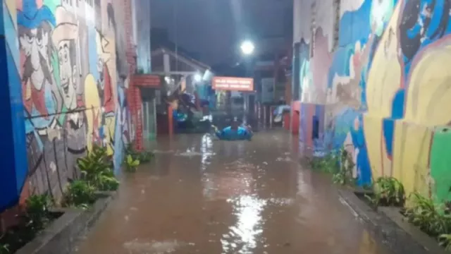 Hujan 2 Jam, Kampung Lebak Banyuwangi Terendam Banjir - GenPI.co JATIM