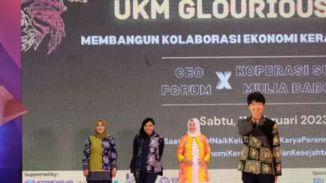 Pakai Batik Karya UMKM Surabaya, Melvin Tenggara Pujian Setinggi Langit - GenPI.co JATIM