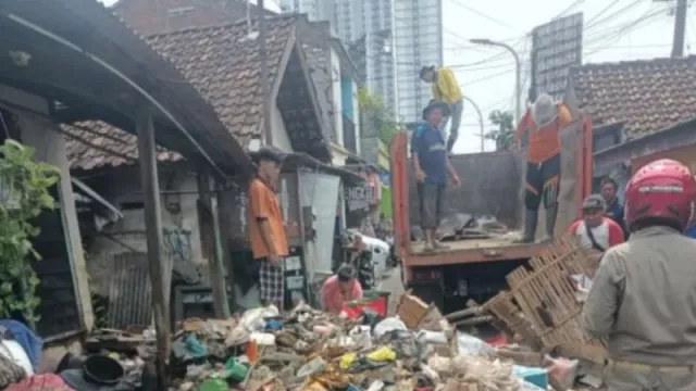 DLH Surabaya Respons Aduan Warga Soal Sampah, Seperti Ini Kondisinya - GenPI.co JATIM