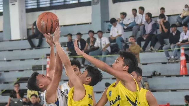 Buntut Kericuhan Kompetisi Basket SMA di Surabaya, Eri Cahyadi Turun Tangan - GenPI.co JATIM