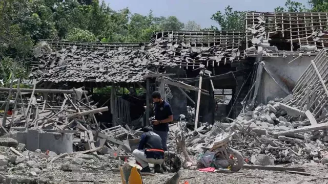 Tim Labfor Polda Jatim Beberkan Pusat Ledakan di Ponggok Blitar, Berasal dari Dapur - GenPI.co JATIM