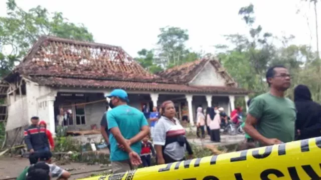 Cerita Tetangga Terdampak Ledakan Blitar, Rumah Rusak dan Tak Bisa Mandi - GenPI.co JATIM