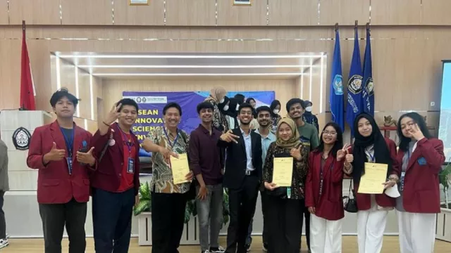 Keren, Cak! Inovasi Siswa SMAN 10 Surabaya Raih Medali Emas - GenPI.co JATIM