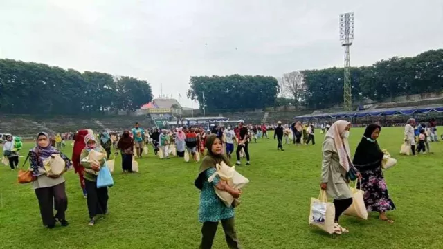 Menjelang Ramadan, Petrokimia Gresik Siapkan 3.500 Paket Sembako Murah - GenPI.co JATIM