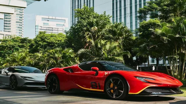 Heboh! Crazy Rich Surabaya Bawa Ferrari F90, Langsung Jadi Pusat Perhatian - GenPI.co JATIM
