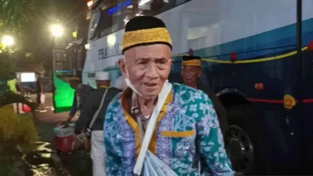 Pulang Haji, Kakek 119 Tahun Asal Pamekasan Bersyukur Sempurnakan Rukun Islam - GenPI.co JATIM