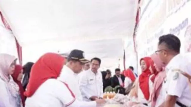 Pemkab Sampang Gelar Pasar Murah, Mak-Mak Wajib Tahu - GenPI.co JATIM