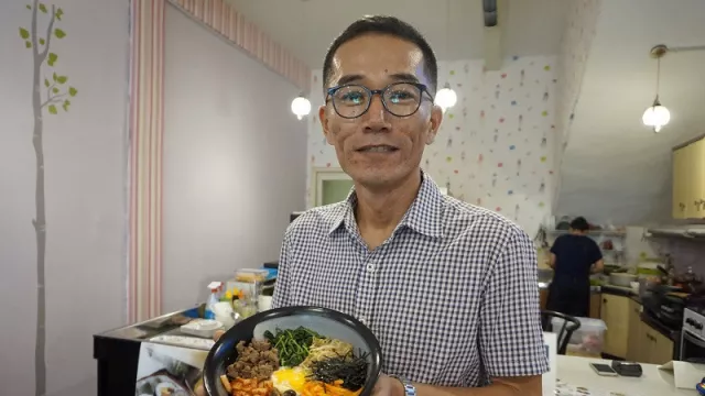 Makan, Karaoke hingga Belajar Bahasa di Cafe Jalan Korea - GenPI.co JATIM