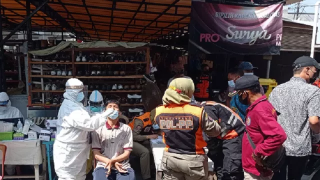 Langkah Pemkot Surabaya Gencarkan Tracing saat PPKM Darurat - GenPI.co JATIM
