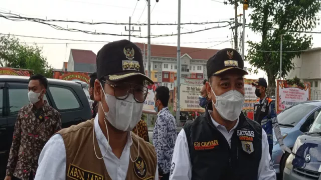 Cegah Penumpukan Suramadu, Bupati Abdul Latif Siapkan Puskesmas - GenPI.co JATIM