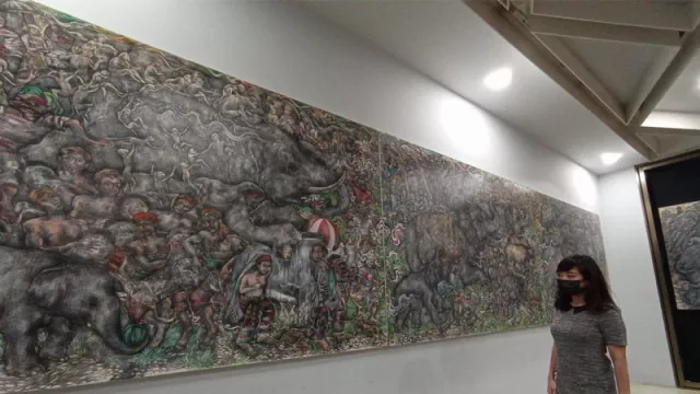 I Nyoman Ari Winata Pamerkan Lukisan Sepanjang 8 Meter - GenPI.co JATIM