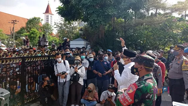 Temui Pendemo Warga Madura, Wali Kota Surabaya: Ada Permohonan - GenPI.co JATIM