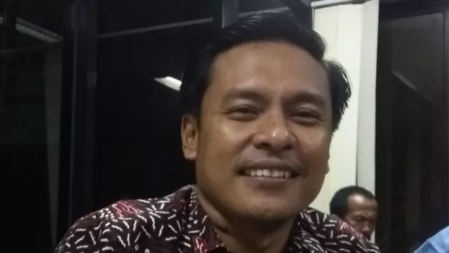 Ketua Fraksi Golkar Surabaya Sindir Distributor Alkes, Jleb! - GenPI.co JATIM