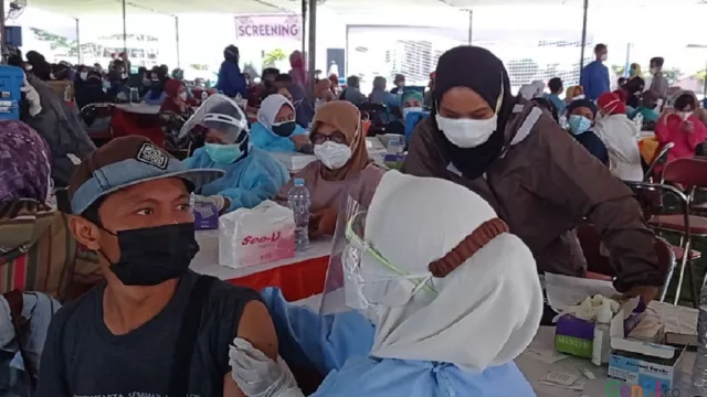 Vaksin Kian Masif, Warga Surabaya Optimis Pandemi Segera Tuntas - GenPI.co JATIM