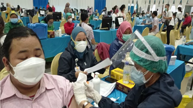 Jadwal Serbuan Vaksinasi Surabaya Terbaru, Cek Tanggalnya - GenPI.co JATIM