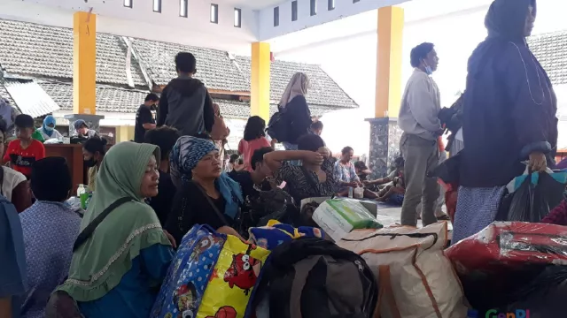 902 Warga Mengungsi Akibat Erupsi Gunung Semeru - GenPI.co JATIM