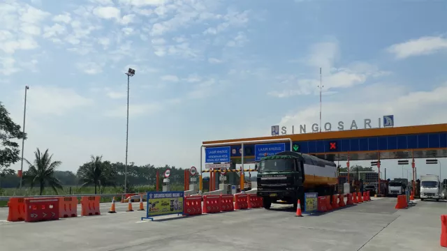 58 Kendaraan Keluar Kota Malang Via Tol - GenPI.co JATIM
